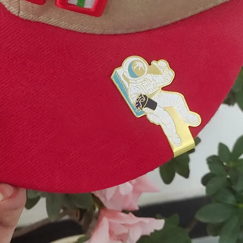 Funny Golf Ball Markers Golf Ball Marker Stamp Tool With Hat Clips Astronaut Decorative Clip Badge Hat Clip Decoration For