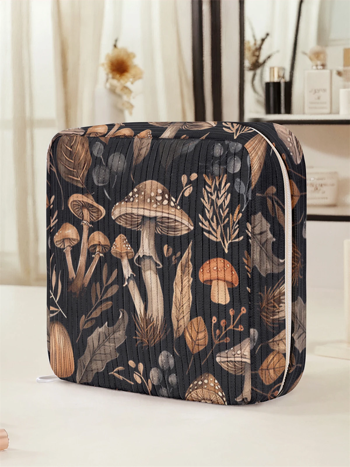 Mushroom pattern printed sanitary napkin storage bag, women's lightweight tissue bag, sanitary tissue bag