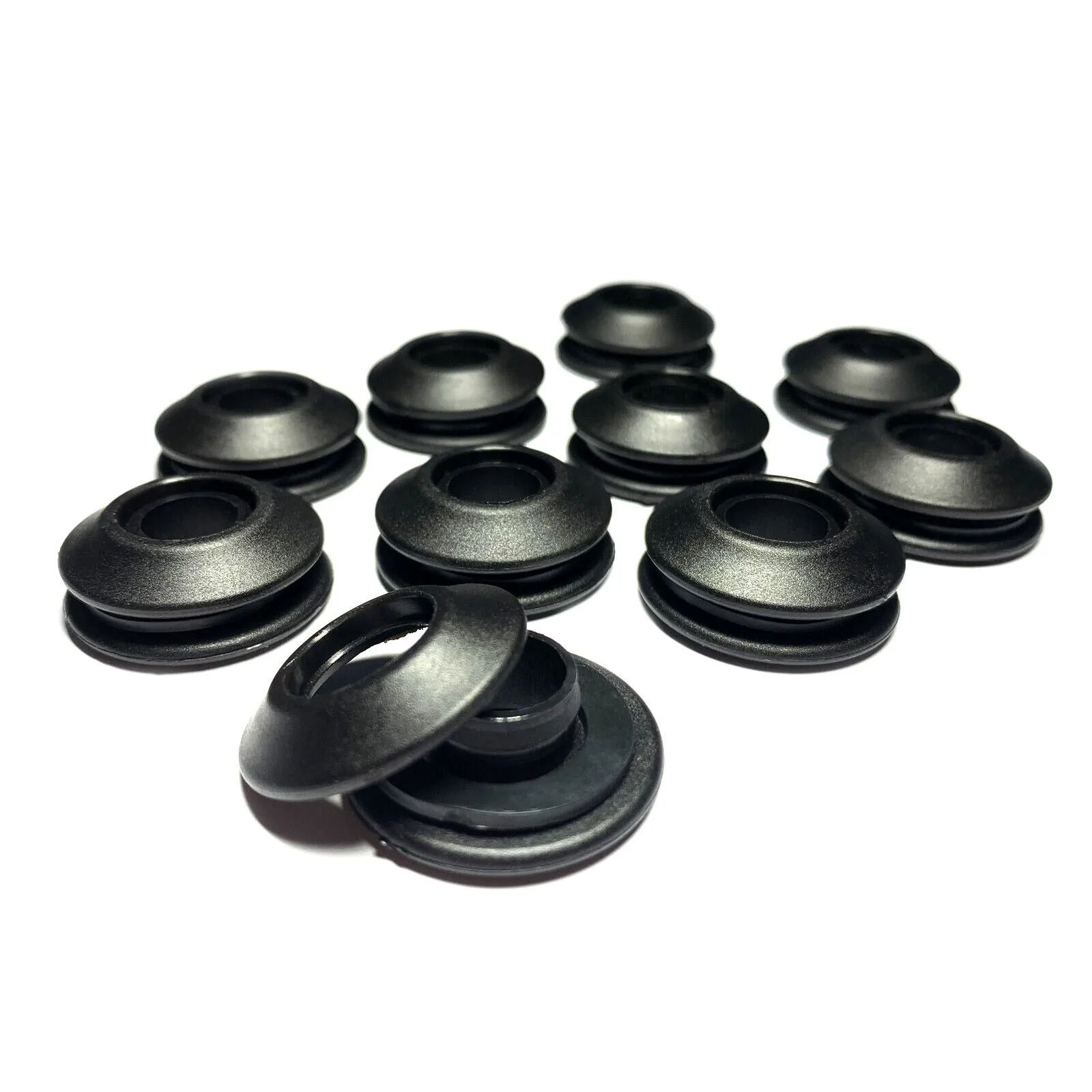 

Convenient Plastic Eyelets Set Quick and Easy Installation Suitable for Repairing Tarpaulins and Securing Solar Covers 10PCS