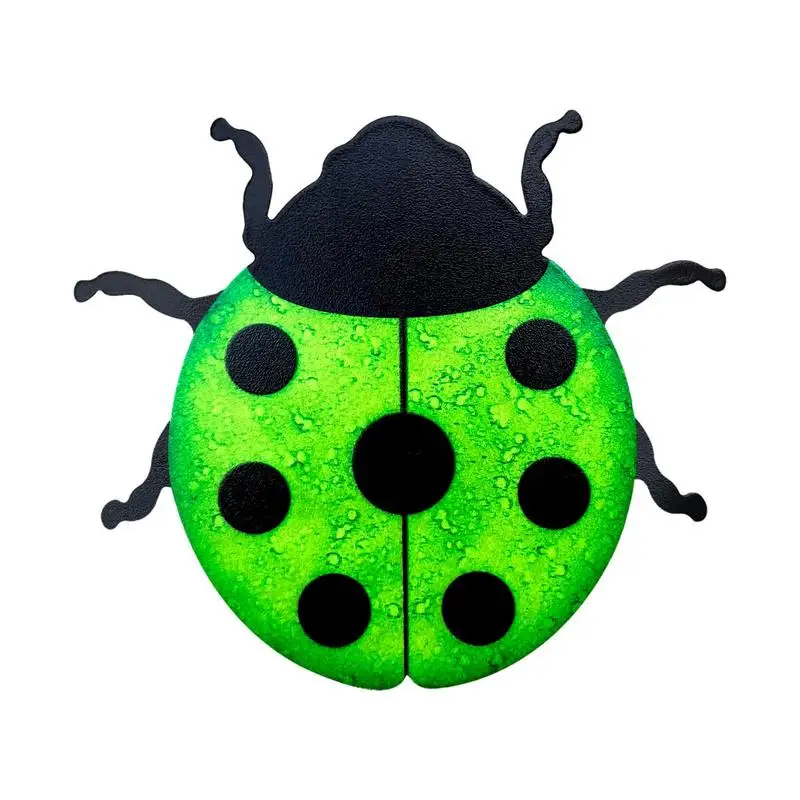 Iron Ladybug Metal Animal Hanging Wall Art Hanger 3D Metal Ladybugs Ornament Statue Per Indoor Outdoor Garden Home Wall Decor