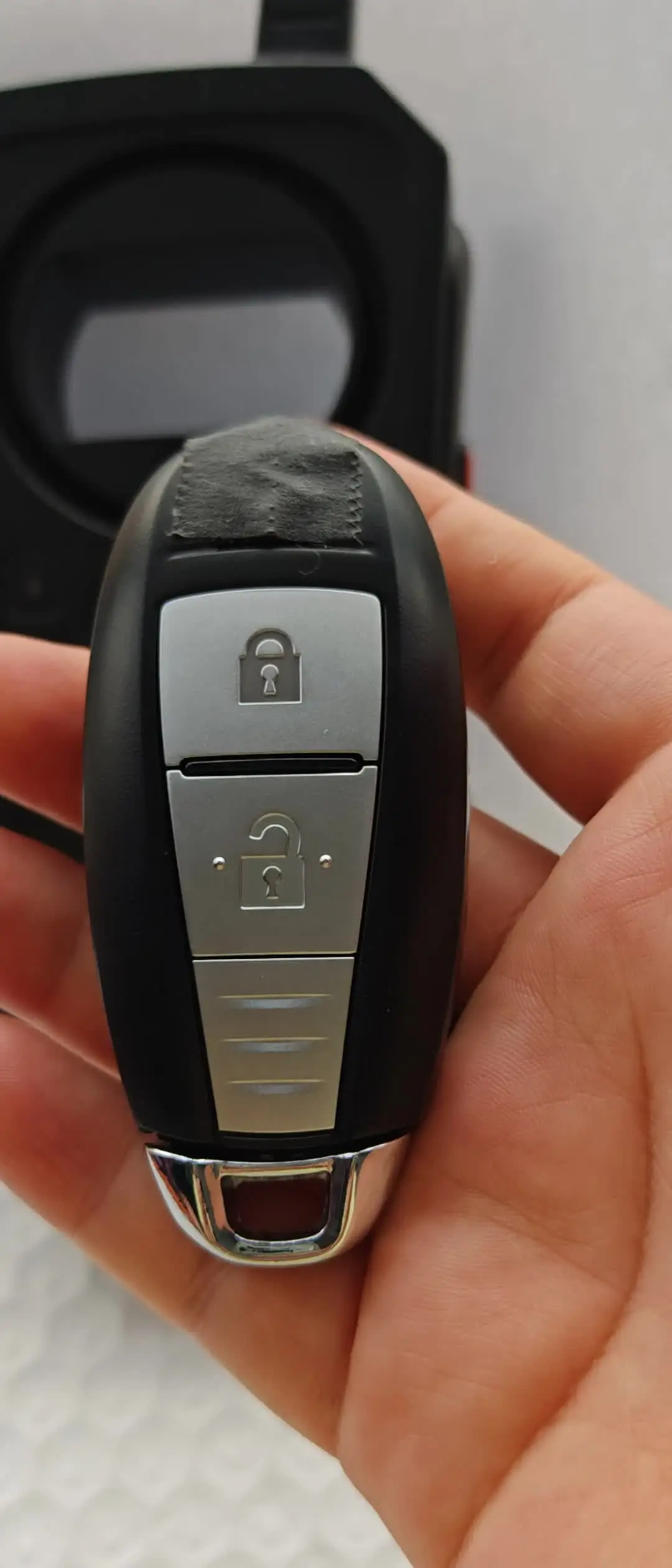 OEM Suzuki Vitara 2-Button Smart Remote Key Fob – ID47 HitagPro3 Chip, 433MHz, Black