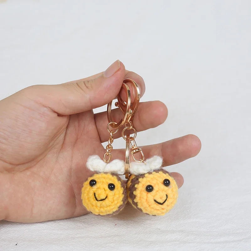 Knitting Bee Keychain Pendant Fashion Funny Bees Keyring Exquisite Backpack Decoration Accessories Gifts Novelty Creative Cute