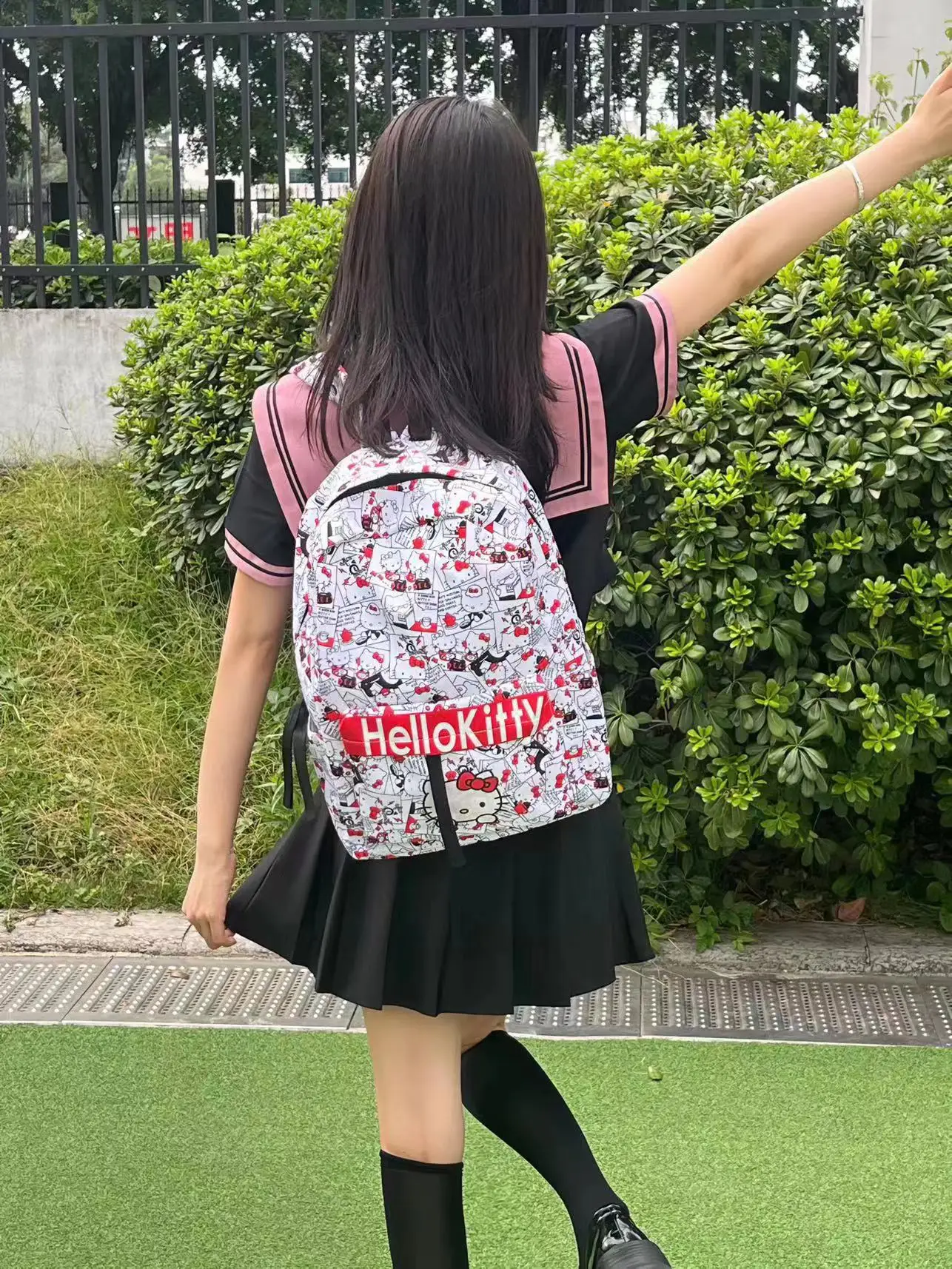 Рисунок 2 - Школьный рюкзак Hello Kitty