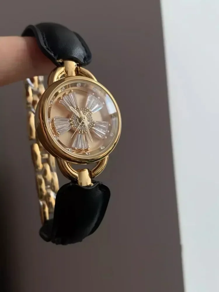Luxury Designer Women Quartz Watch Diamonds Leather Chain Office Ladies Fashion Wrist Watches