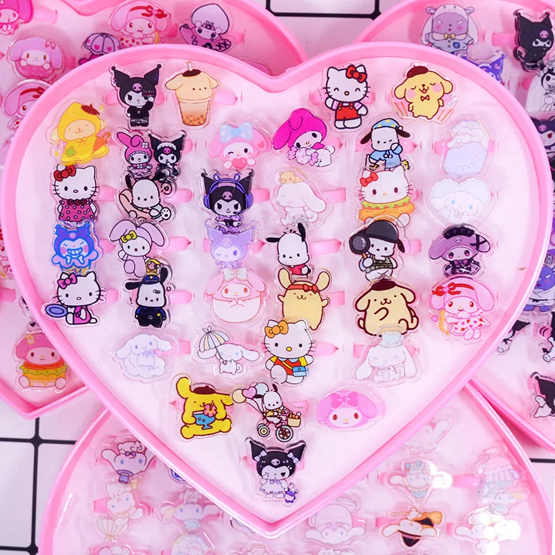 

36 шт. Sanrio мультфильм детский кольцо костюм Kawaii Hello Kitty Kuromi Cinnamoroll милый аниме смешанный набор колец коробка аксессуары для девочек