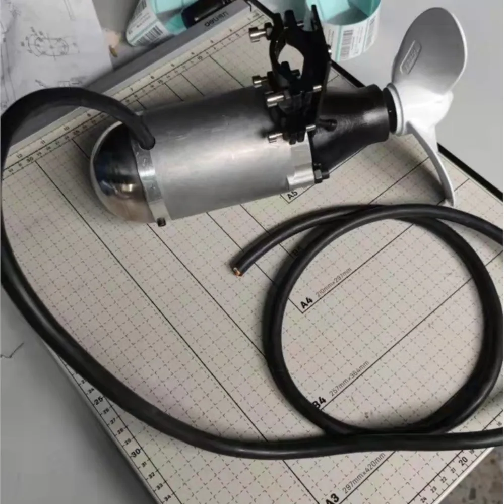 

High Power 1800 W DC Brushless Underwater Propeller Support Voltage 12 v - 60 v Can Run Continuously for a Long Time