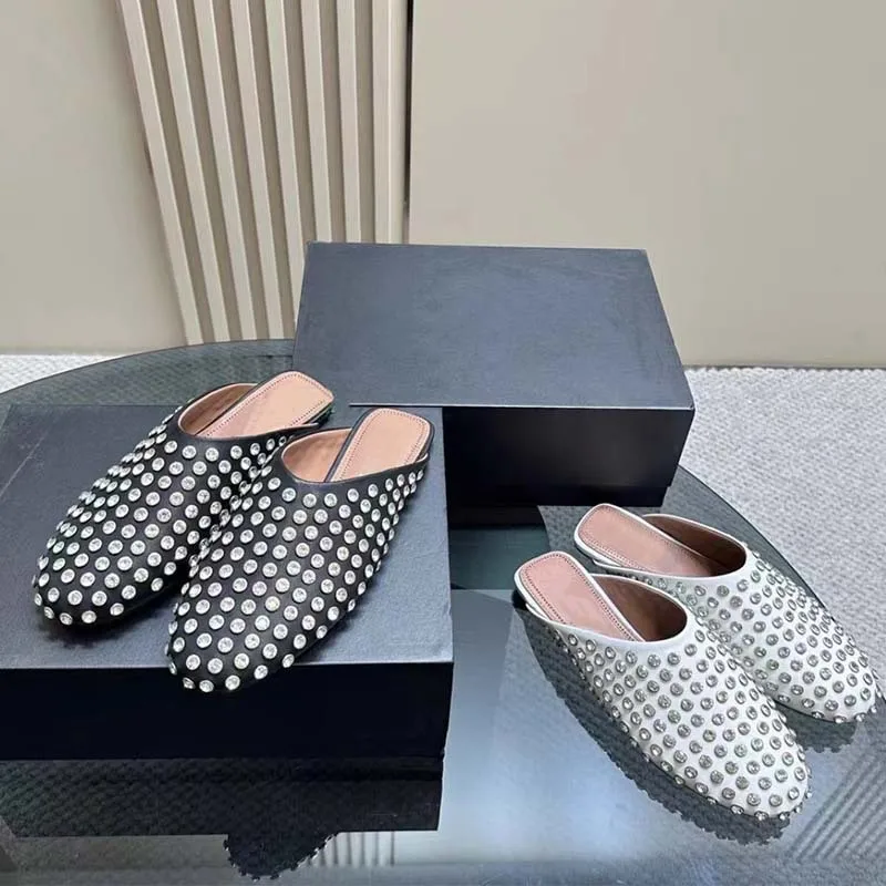 

2024 Cross Border Foreign Trade New Rivet, Water Diamond Baotou One Feet Slippers Fashionable Large Square Tail Muller Sandals