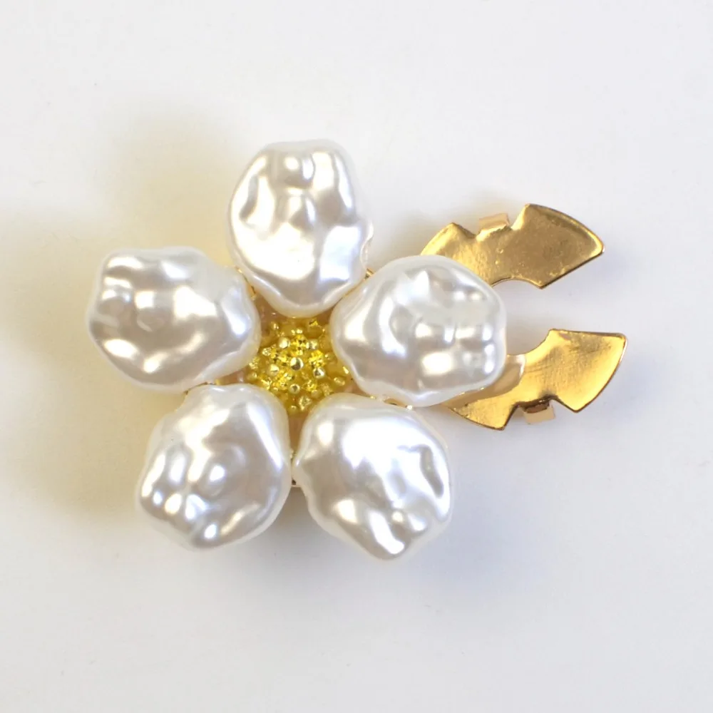 Fashion Alloy Pearl Button Covers - Flower Design