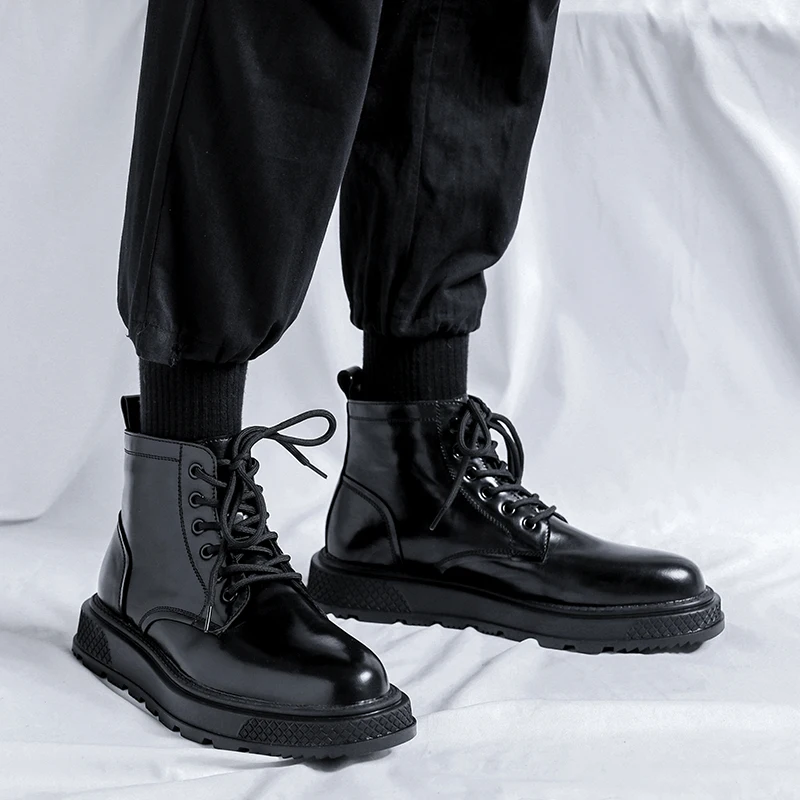 2023 new men's leather boots winter England biker leather boots men's Martin boots men's mid-calf boots large size