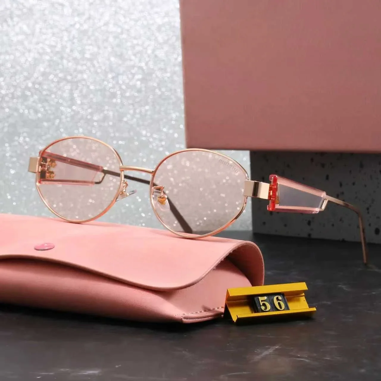 Ʈ������ Ĺ���� ���۶� ������ UV400 ��Ƽ�� ���� ������ ��Ʈ�� ��ũ �м� ���۶�