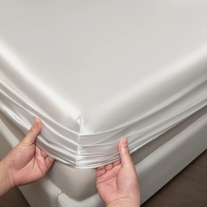Luxurious European-Style Satin Fitted Sheet with Elastic Band - King Size