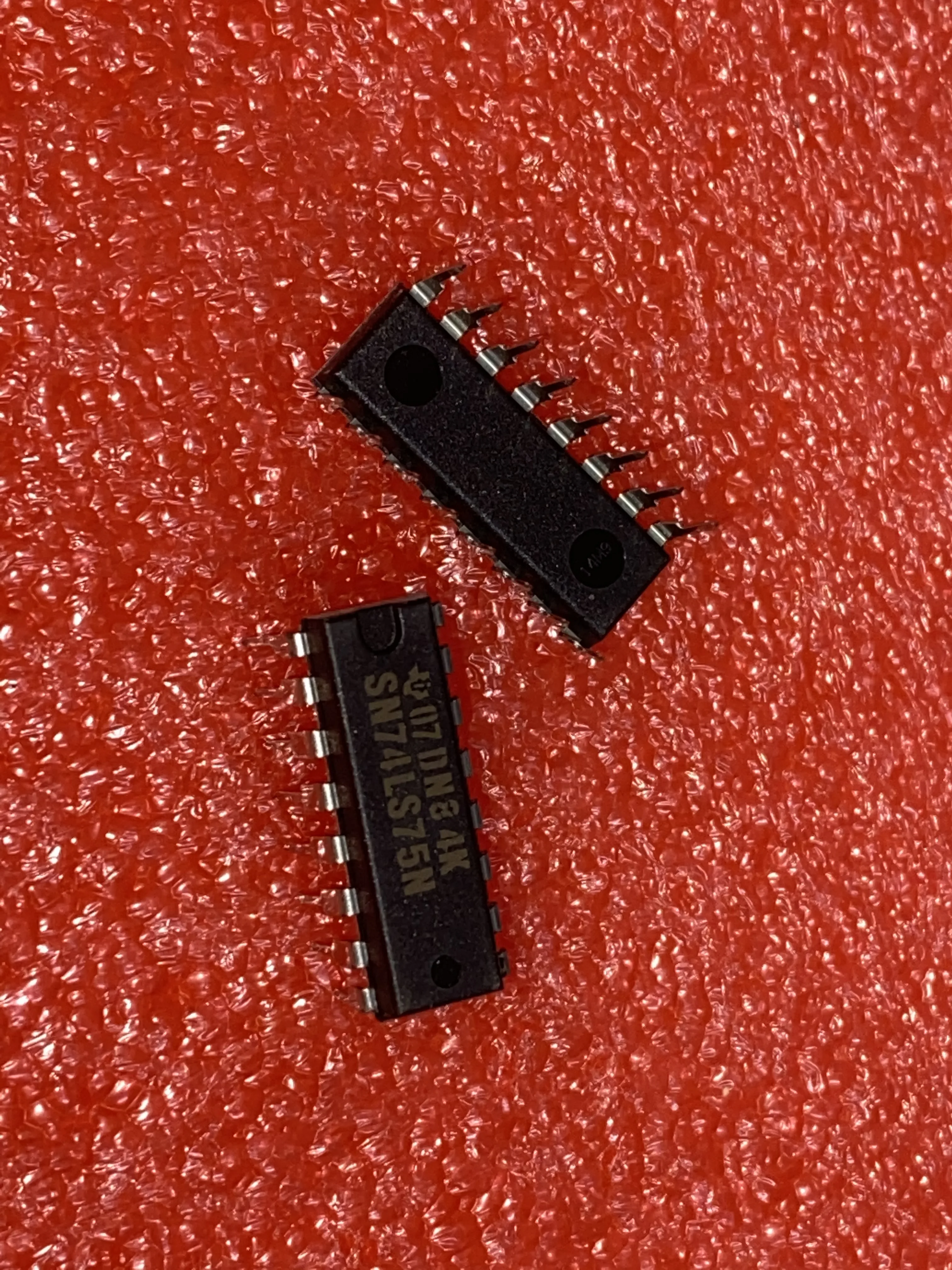 

10 шт./лот новый оригинальный SN74LS375N