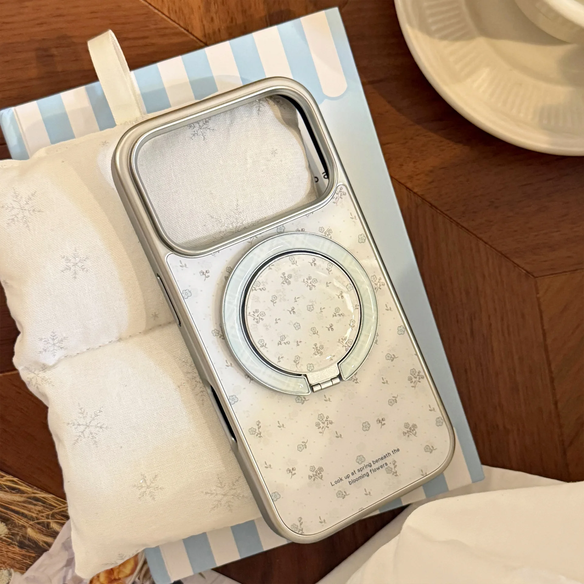 Korean Blue Floral Magnetic Foldable Phone Case - Shockproof Hard Cover