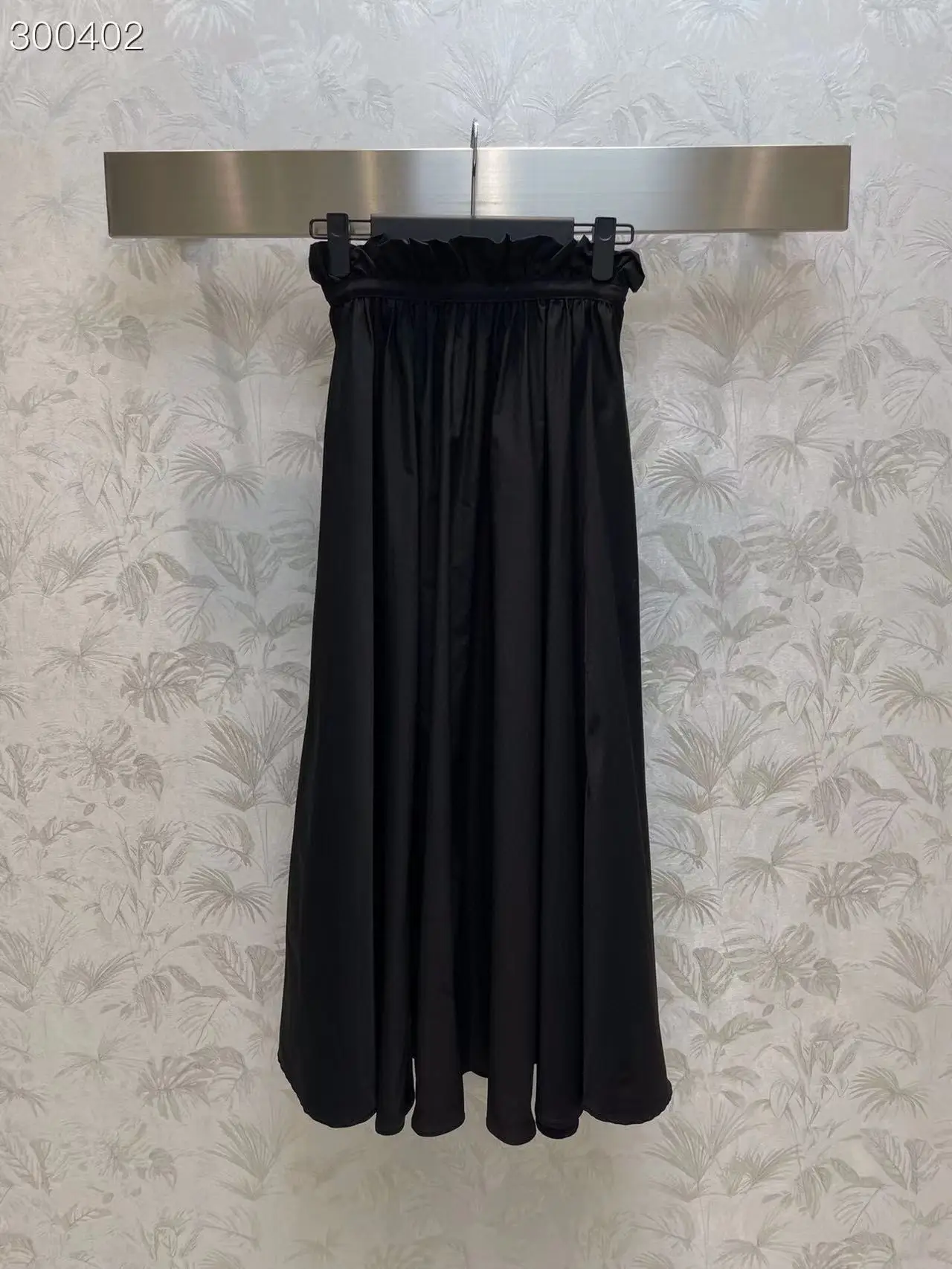

Runway Fashion Women Black Skirt 2023 Summer Solid Long Pleated Split Ladies Casual Hot Sale Ladies Popular Skirt