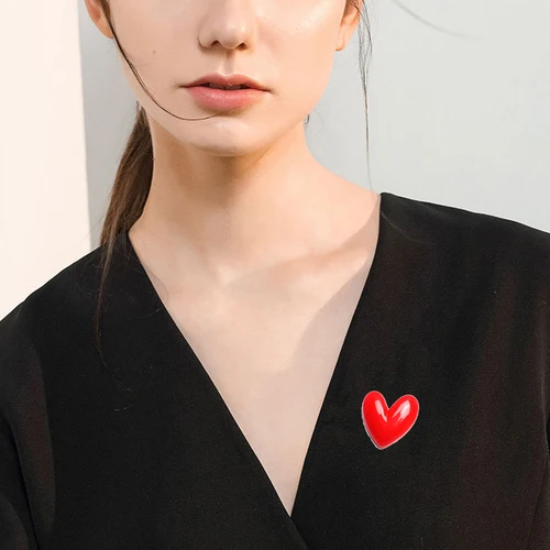 2022 귀여운 빨간 하트 모양 수지 브로치, 연인 선물, 웨딩 파티 쥬얼리 브로치, 크리스마스 새해 선물, 아티스트 쥬얼리 2