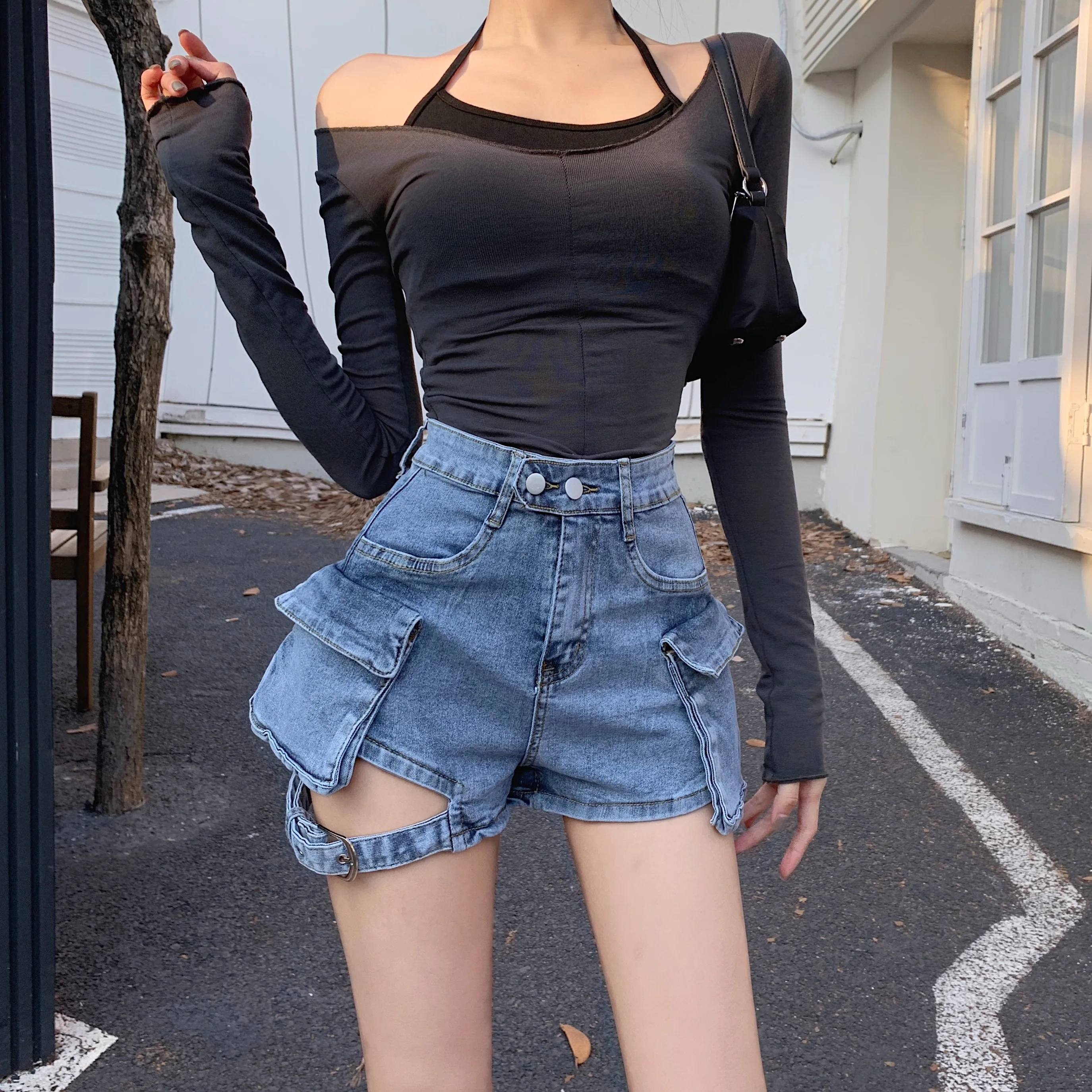 

Tide Hollow Out Buckle Belt Design Wide Leg Pocket Solid Color Denim Shorts Women's Retro High Waist Cargo Pants 2023 New Short