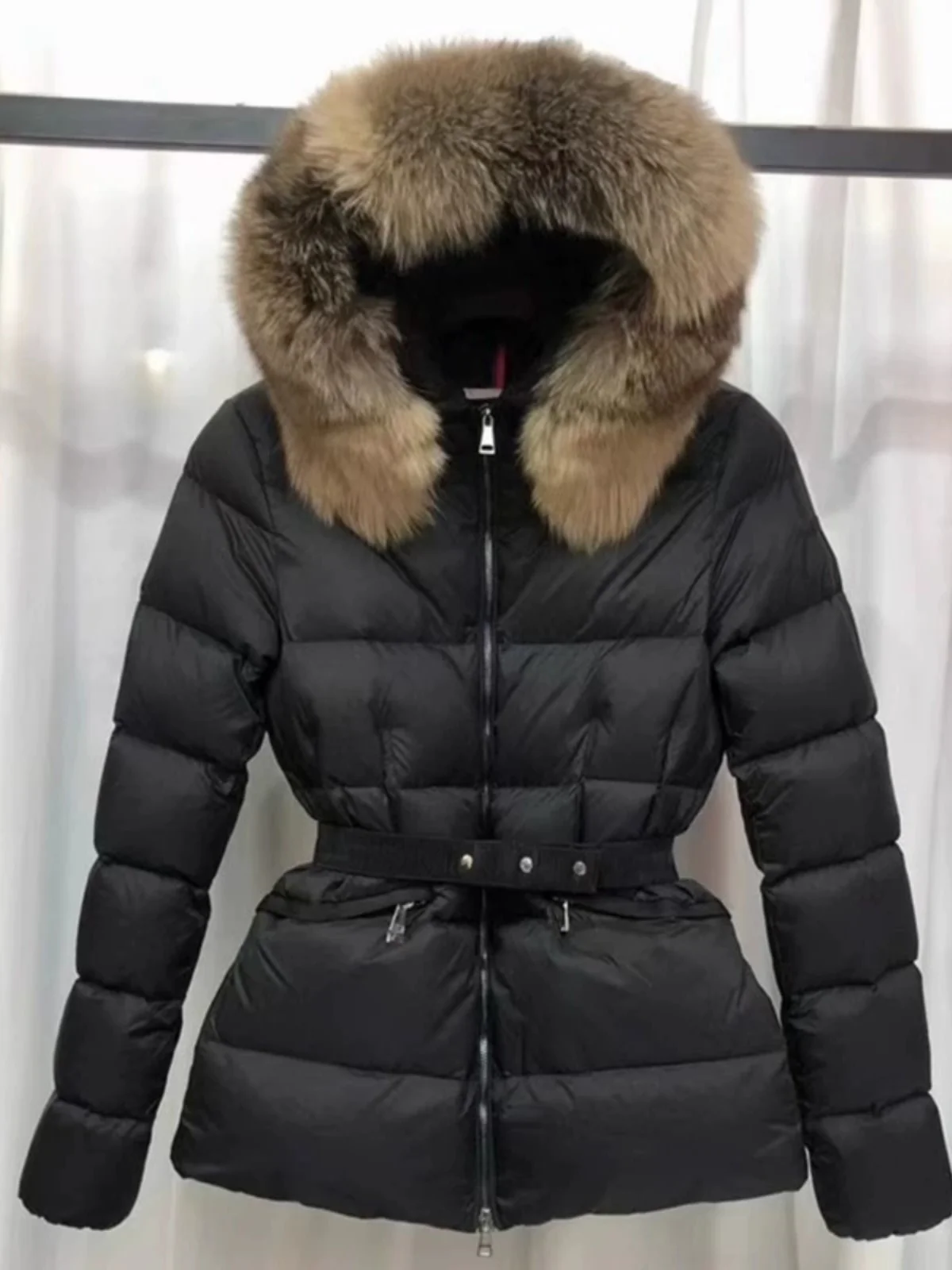 Faionable ort Thiened Slim Fit White Du down Jaet Winter Coat with  Fur Collar And Hood Memory Fabric Commute Sle