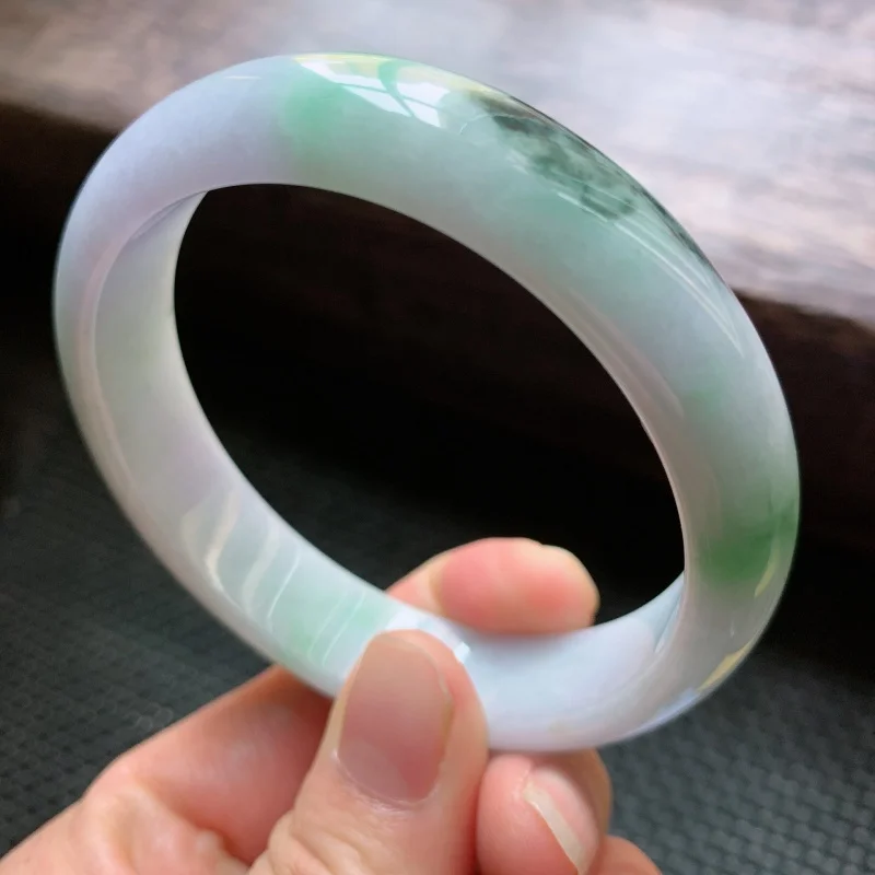 

Weiyang Green Bracelet Good Jewelry Pingzhou Jade