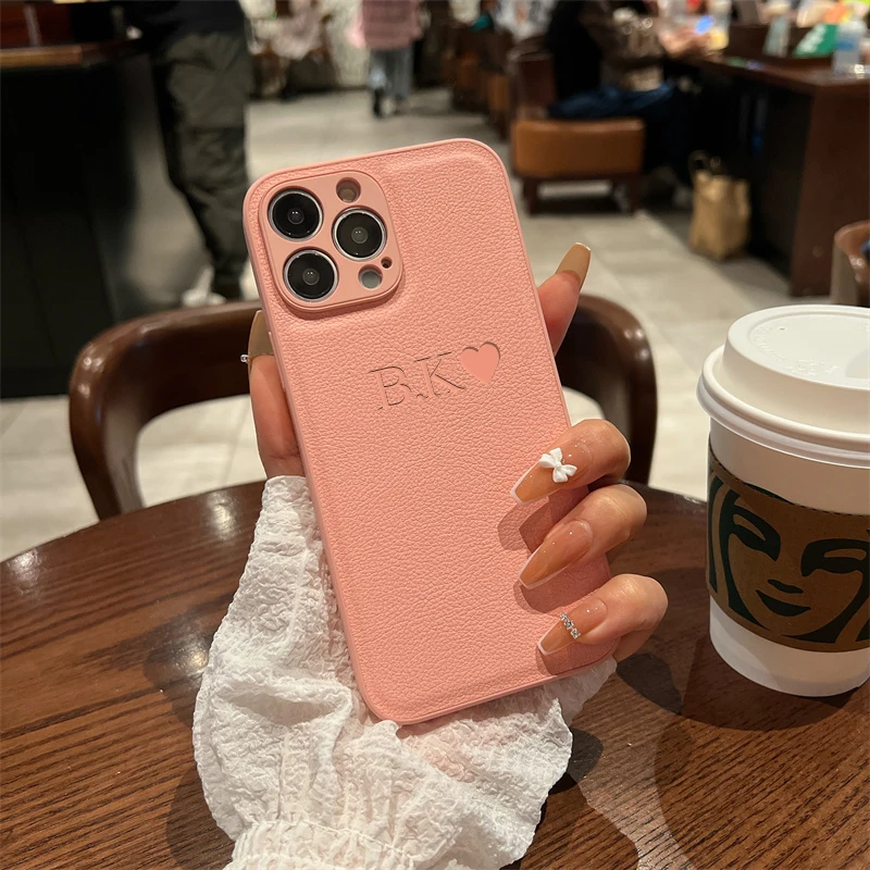 thumbnail image 1 of Funda de cuero con letras y nombres personalizados para iPhone 12, 13, 11, 14, 15, 16 Pro Max, XS Max, XR, 7, 8 Plus, funda personalizada a prueba de golpes, 1 of 5