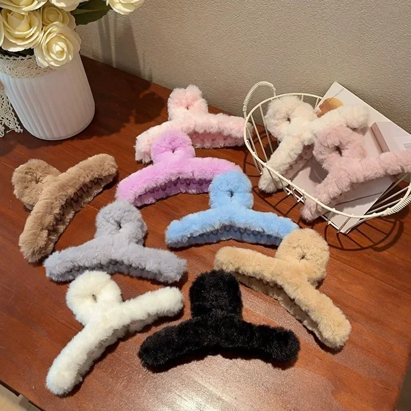 Hair Accessory Women Hair Claw Winter Faux Fur Hair Clip Elegant Acrylic Crab Barrette Hairpin Girl-Hair Accessory Furry Headwear Claw Clip