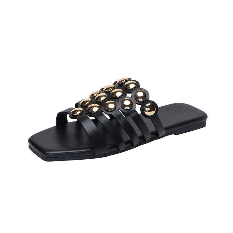 

Fashion Summer New Model Wear Outside Rivet Leisure Women Slippers Plus Size Ladies Flat Sandals Beach Travel Shoes Free shippin