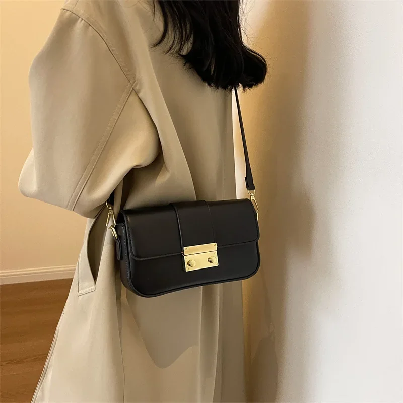 High Sense Small Ladies 2024 New Pure Color All-Matching Shoulder Messenger Chain Leisure Fashionable Small Square Bag