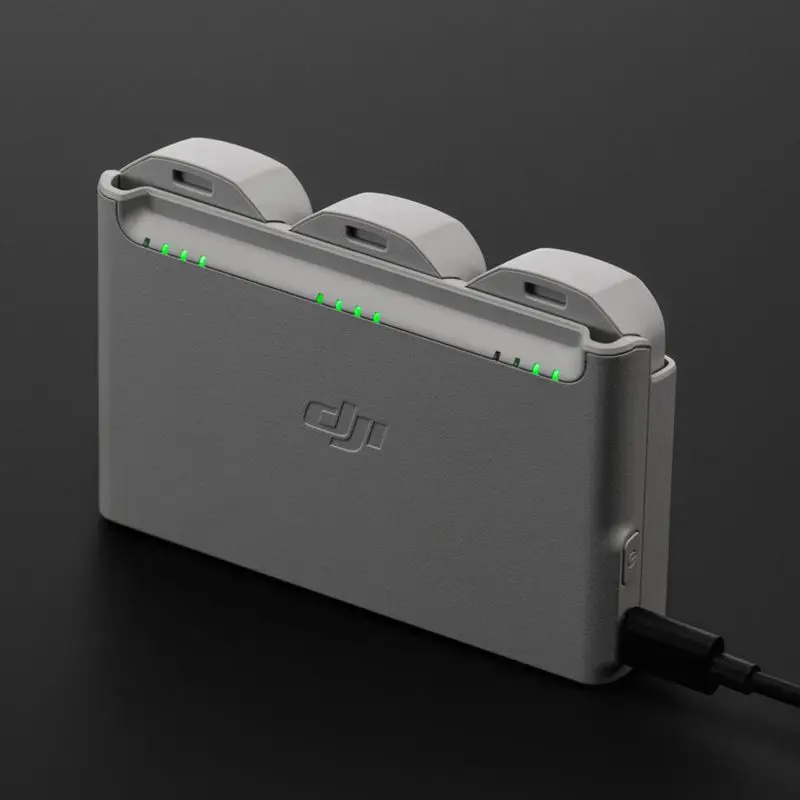 Drone DJI avec 3 batteries + chargeur - Gris clair