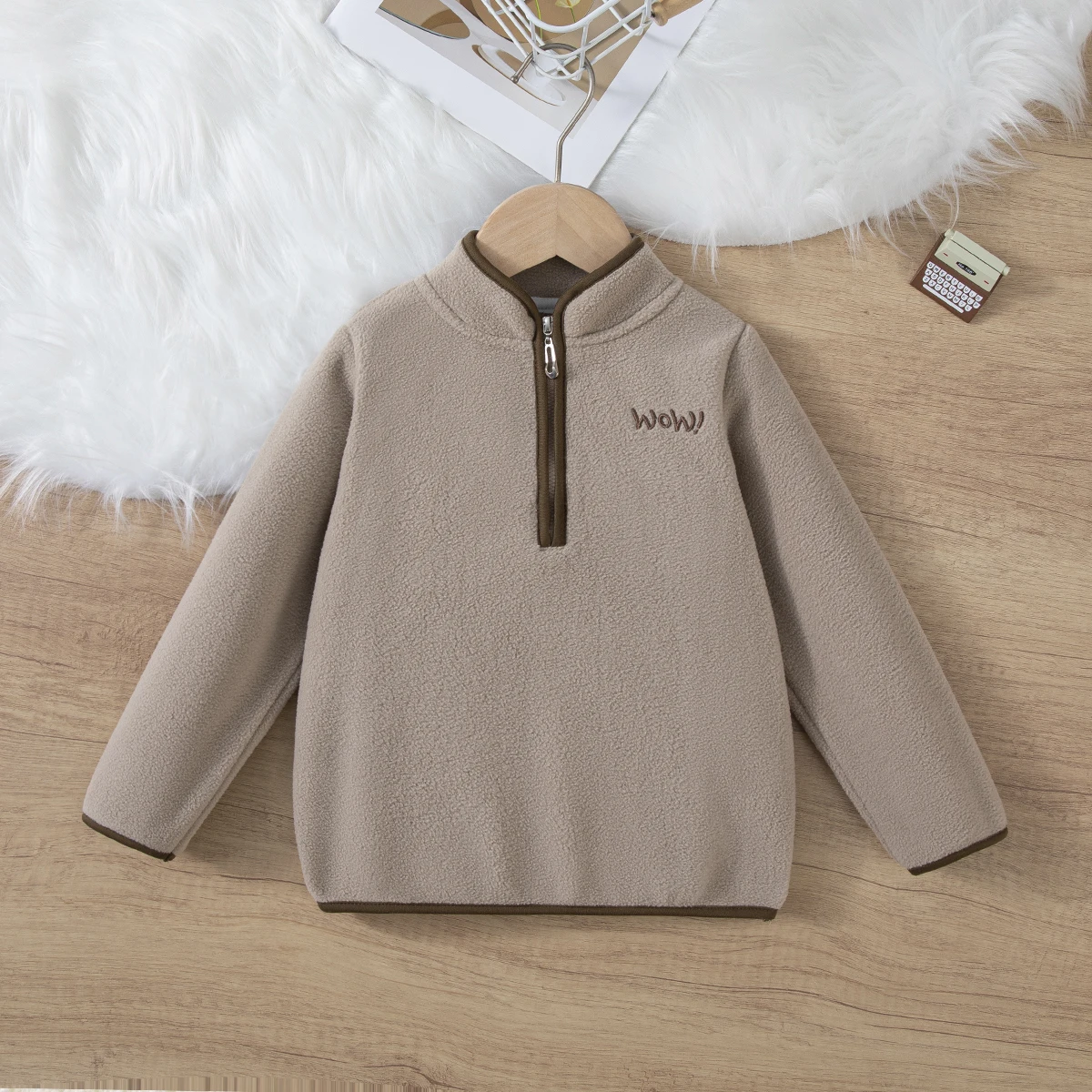 الأزياء البلوز عارضة الصدام