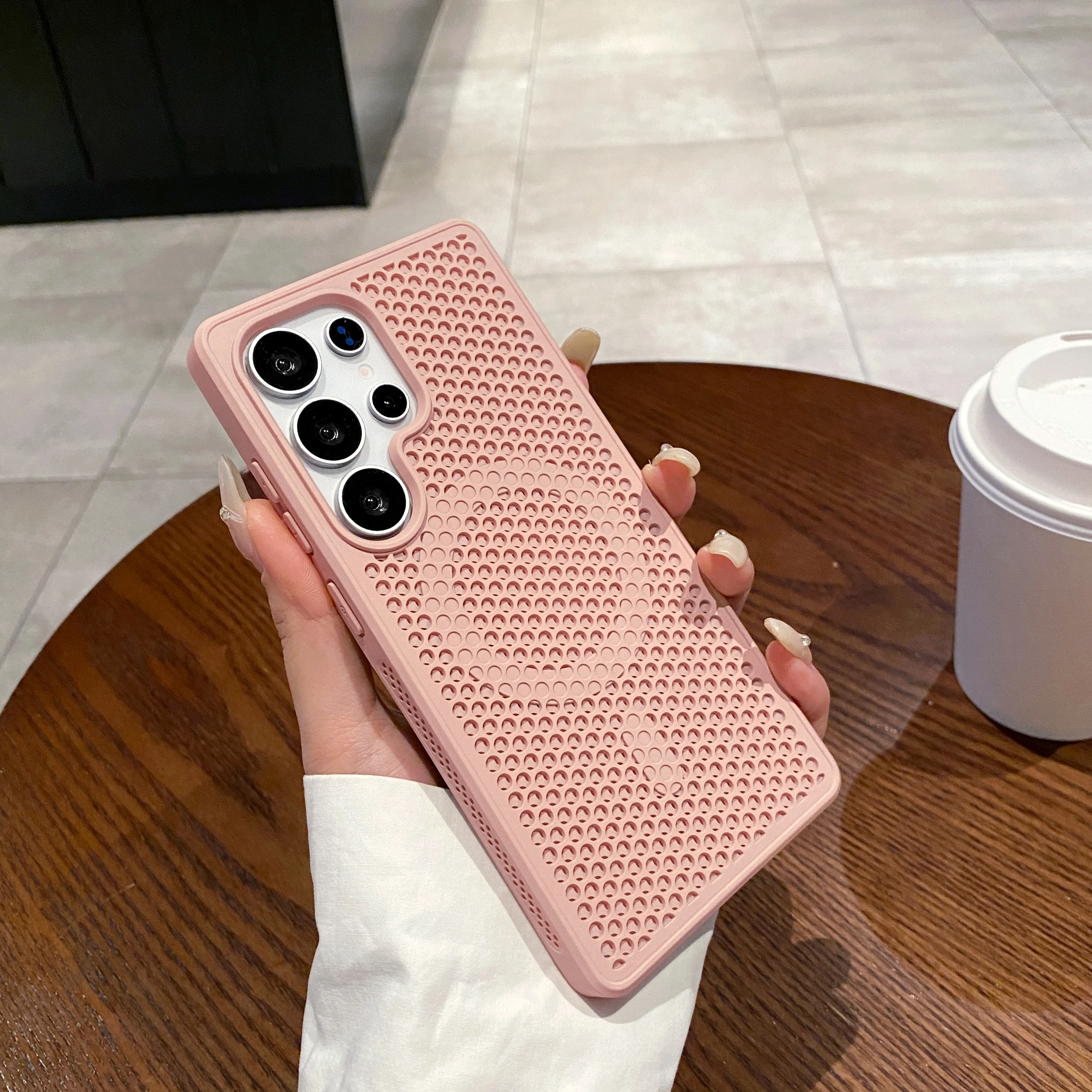 Magnetic Heat Dissipation Mesh Case with Breathable Cooling Grid Design