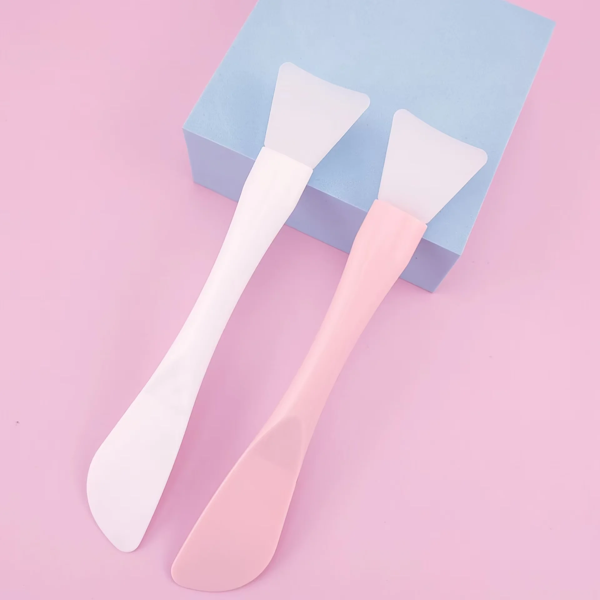 Silicone Dual-Use Facial Mask and Scraper Beauty Tool