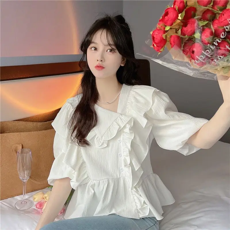 

Women's New Summer French Style Design Bubble Short Sleeved Shirt with Slimming Effect and Unique Doll Top