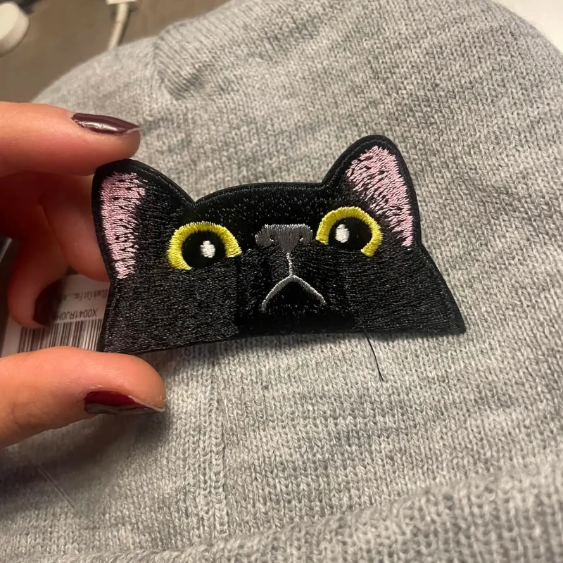 

Cry Cat Patch Hook&Loop Fastener Badge Fun Black Cat Face Patches for Clothing Cute Embroidered DIY Emblem On Backpack Stickers
