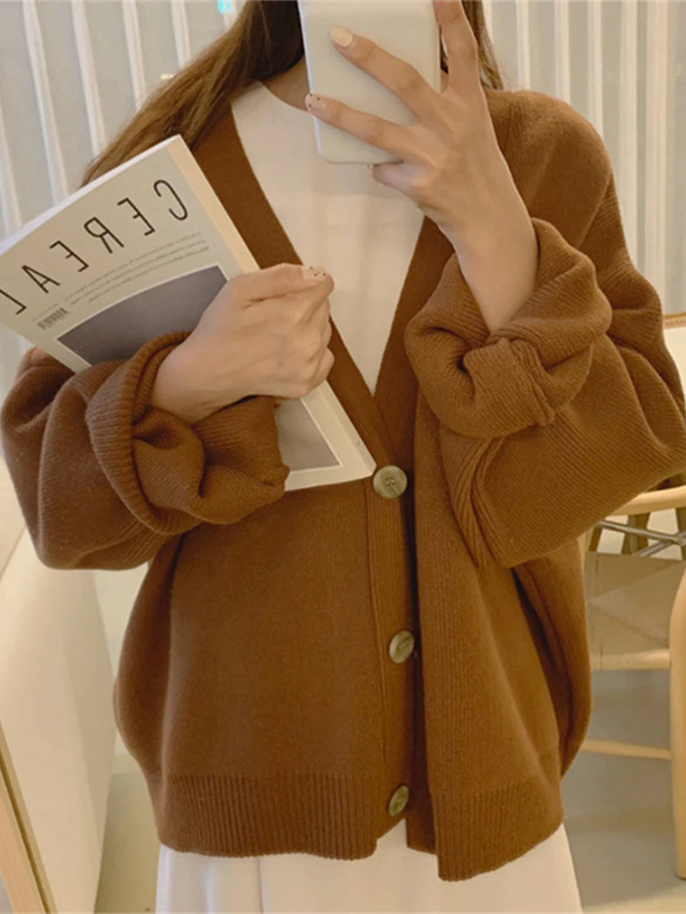 brown cardigan outfits