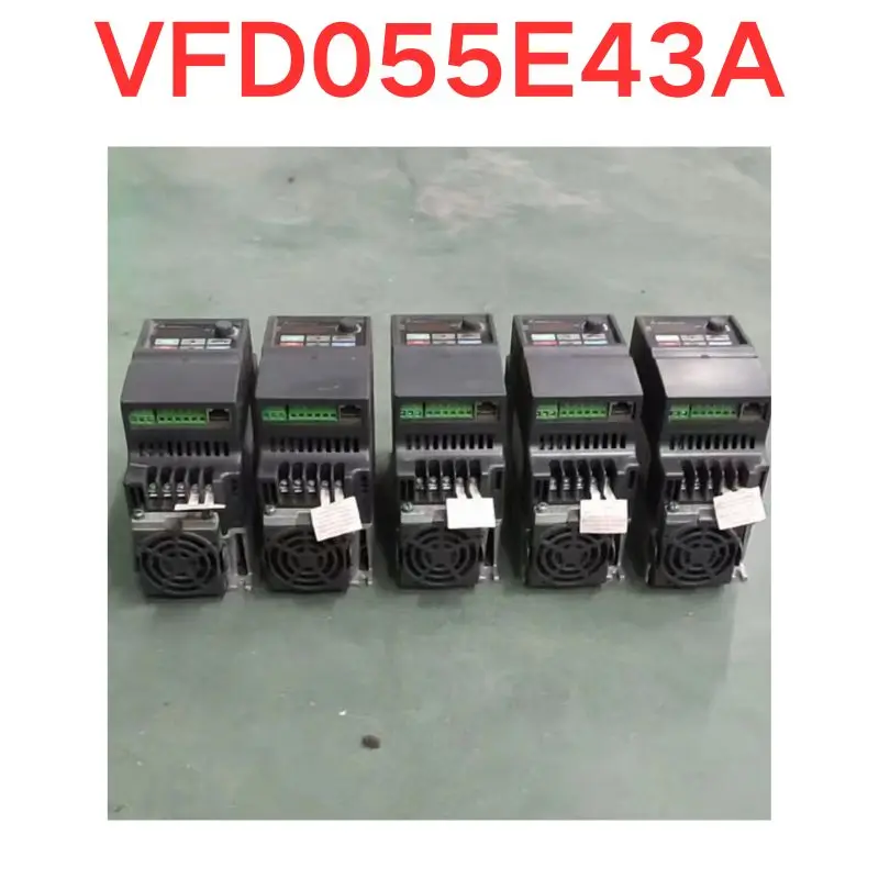 

Б/у инвертор, VFD055E43A