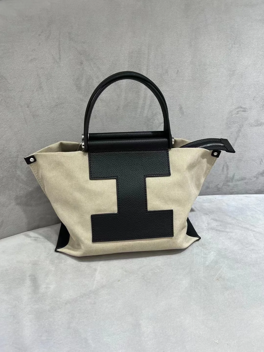 Dave&Di British Fashion Retro Canvas Leather Stitching Large Capacity Bag Commuter Tote Casual Messenger Bag Women