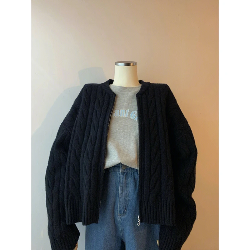 

Black Zipper Short Fried Dough Twists Sweater Coat Women's Season Lazy Style Knitted Cardigan Top Thickened in Autumn and Winter