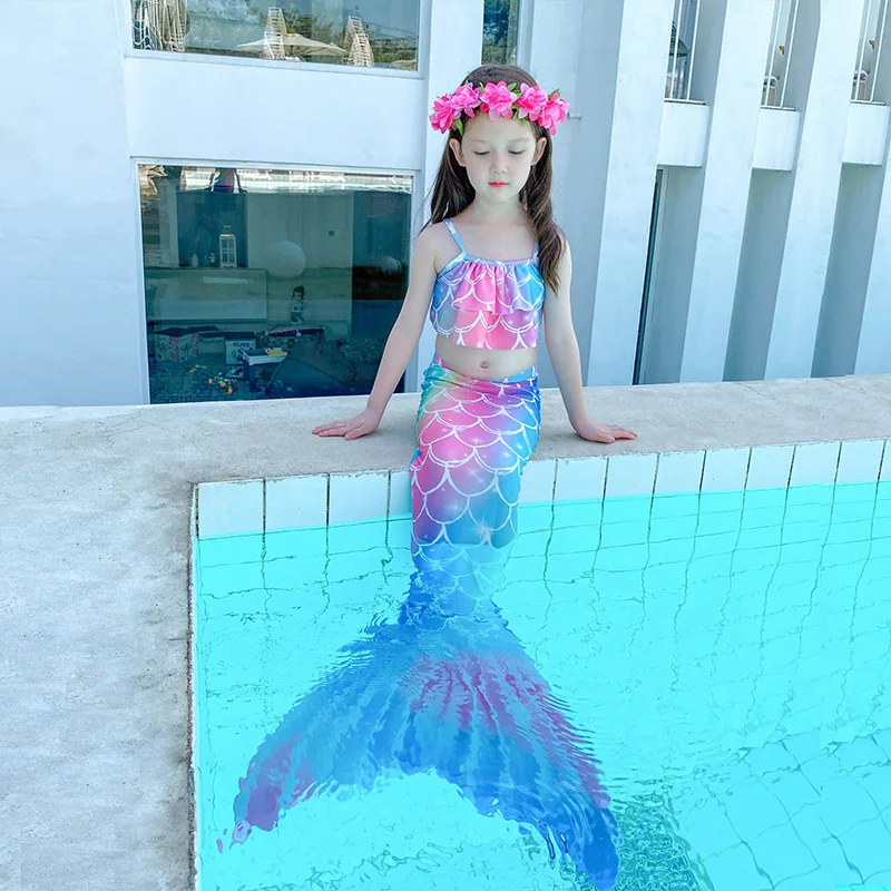 Veja a fantasia infantil de sereia que pode ser usada para nadar