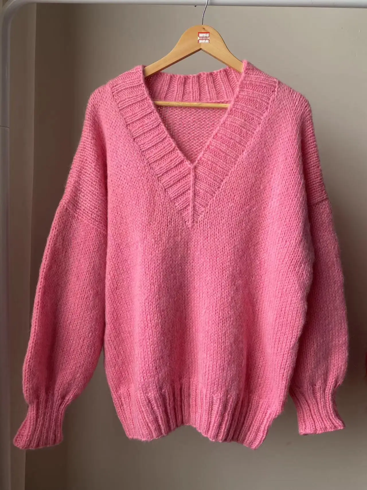 

2024 Spring and Autumn New Rose Sweater Women's V-neck Pullover Foreign Women's Long sleeved Loose Lazy Mohair Women's Luxury Sw