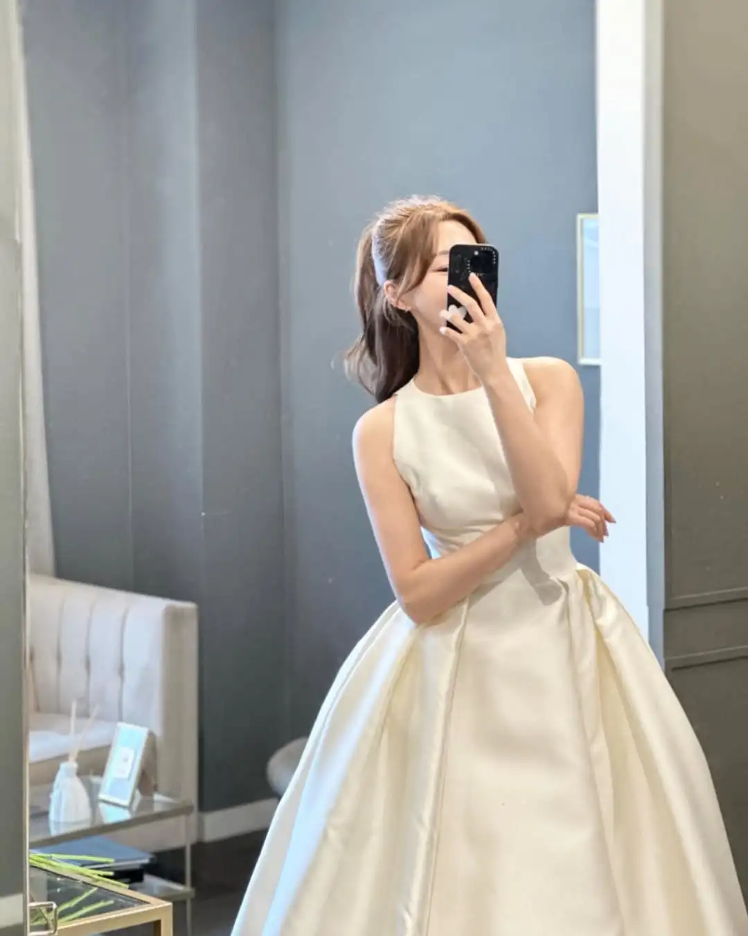 green emerald velvet dress Korean Wedding Dresses