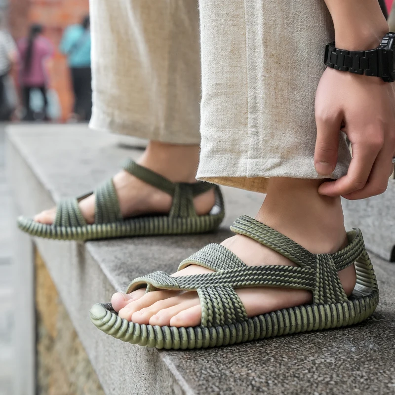 Men’s Summer Straw Sandals – Wear-Resistant Casual Shoes for Outdoor and Beach, Stylish Flip-Flops Available in Sizes 36-47 Beach Footwear Flip-flops