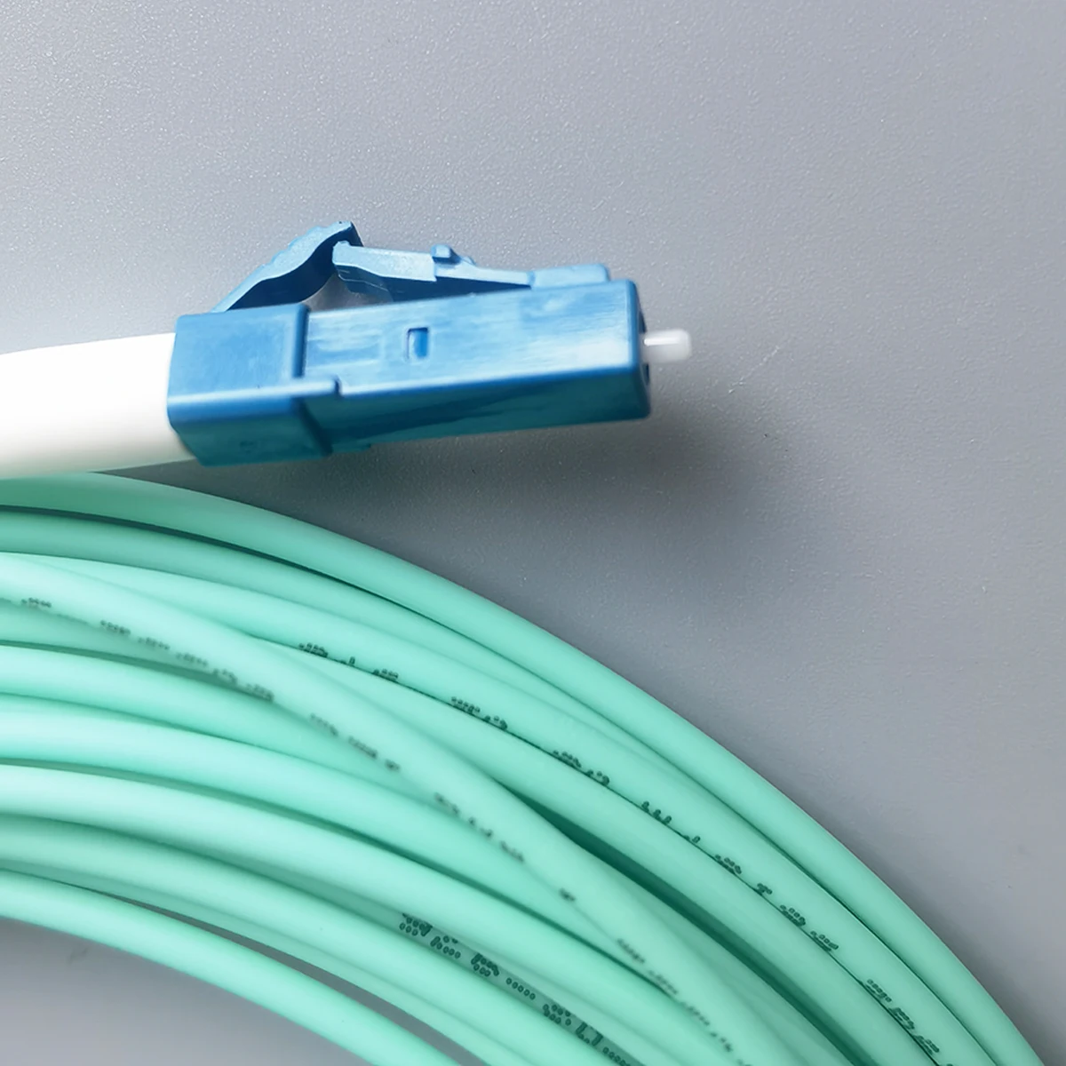 LC/UPC To LC/UPC Fiber Optic Internet Cable 3M/10M OM3 LSZH FTTH Multi-Mode Single Core Fiber Optics 2.0mm Extension Cord