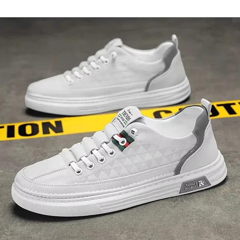 nuevos zapatos casuales de cuero peque&ntilde;os zapatos planos blancos casual sneakers casual board shoes women cowhide shoes