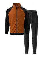 Ensemble sportif tricoté à carreaux et color-block pour homme, veste zippée et pantalon à lacets, un ensemble streetwear décontracté pour le quotidien. 5