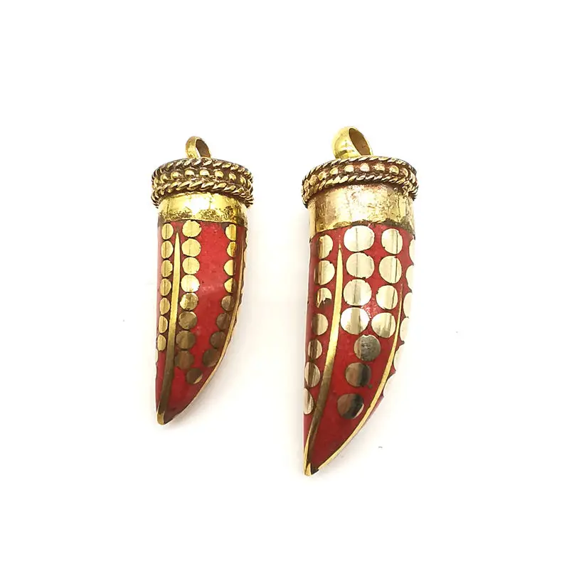 チベット牙のお守りペンダント男性用銅インレイシアンストーン