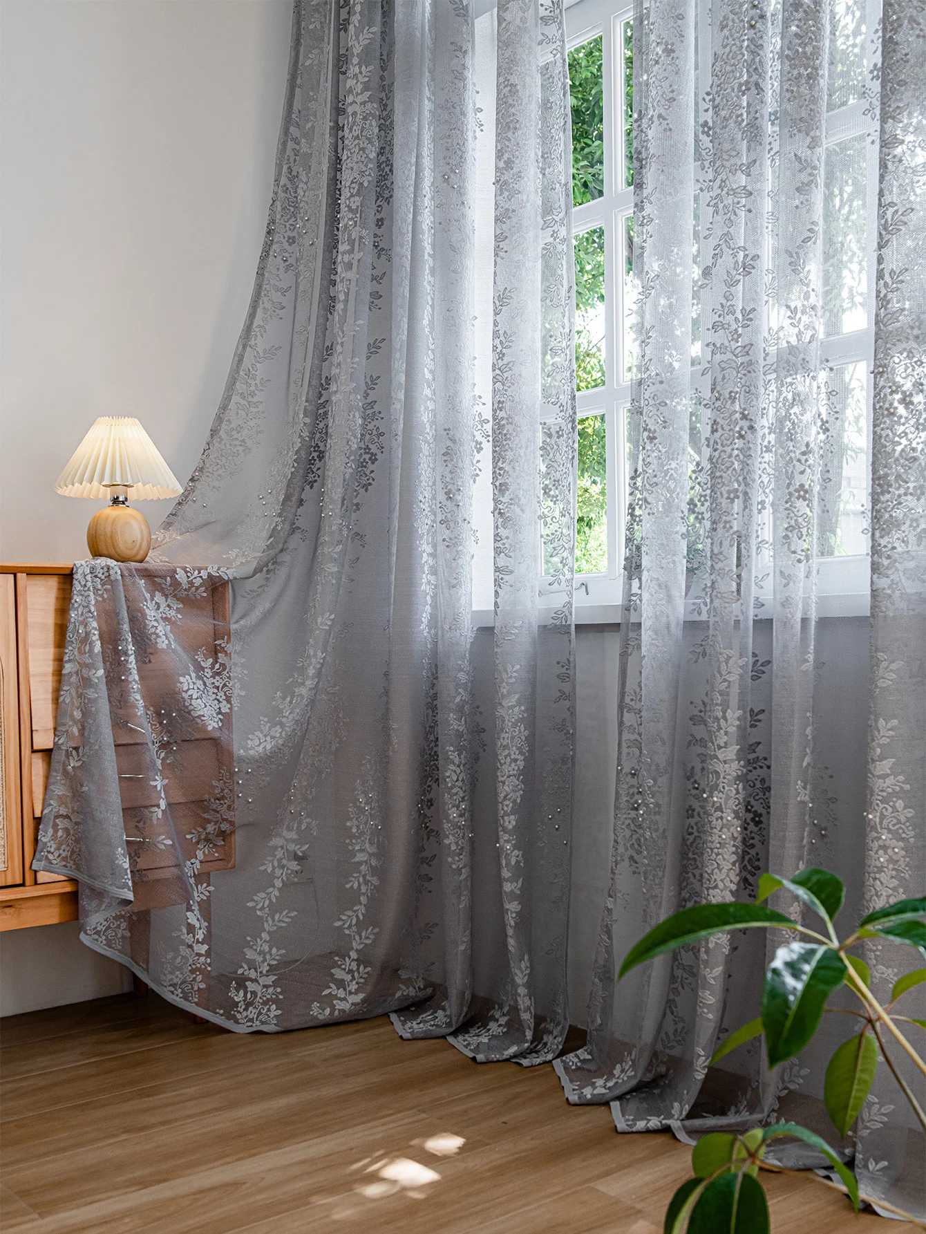 1pc Luxury Tulle For Living Room Embroidery Floral Pattern Faux Pearl Decor Single Panel Sheer Curtain 4