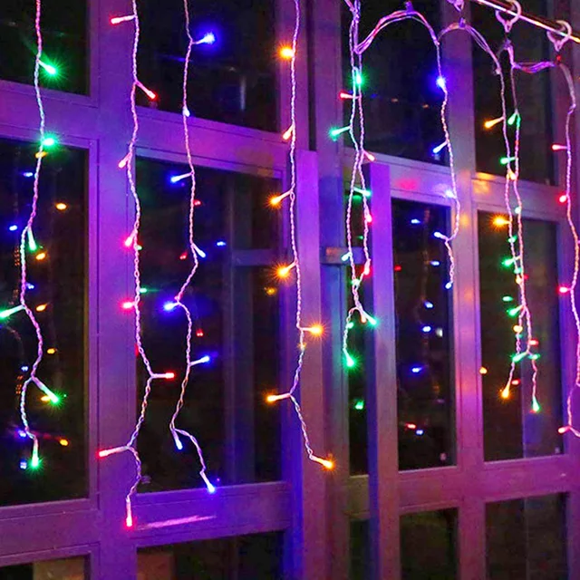 따뜻하고 환한 크리스마스를 위한 LED 화환 조명
