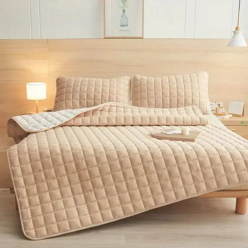  1pc Waterproof Soft Mattress Cover, Warm And Soft Mattress Protector, Diaper Proof Foldable Household Bedding (Without Pillowcas 