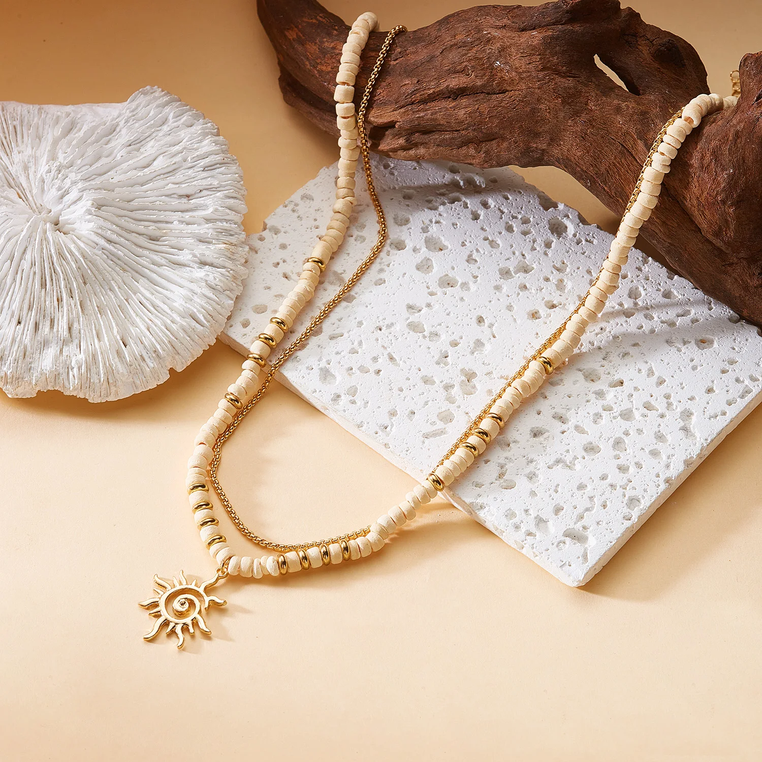 5 Stile Übertriebene Sonnenanhänger-Halskette für Damen und Herren, Kreative Kokosnuss-Rohr-Reisperlen-Choker, Sommerurlaub-Schmuckgeschenke – Detail 6