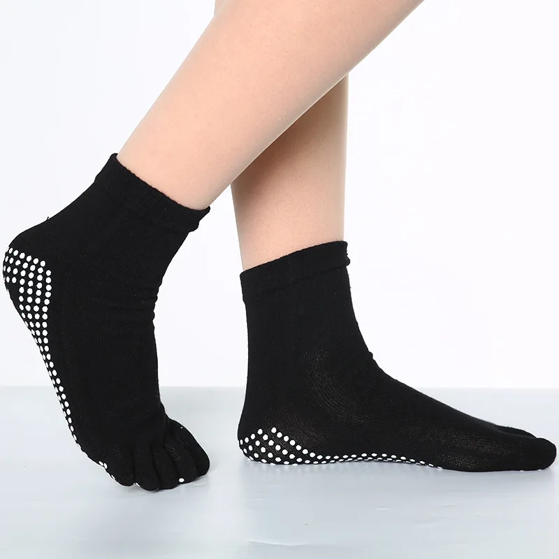 New Brand Enjoy Yoga Skidproof 5 Toe Socks Cotton winter women Calcetines 7 colors Gym Sport Exercise