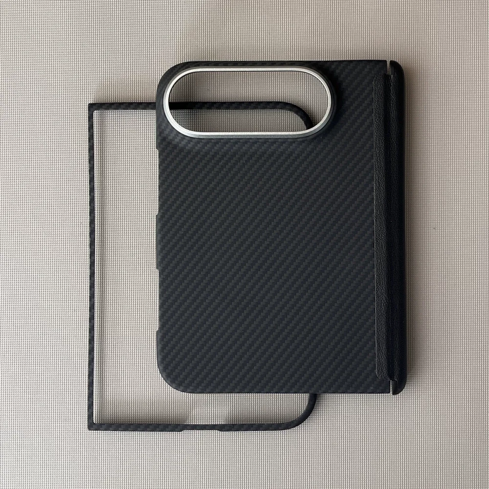Ultra-Thin Magnetic Aramid Fiber Protective Phone Case with Carbon Texture